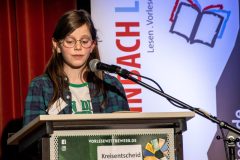 Charlotte ist die neue Kreissiegerin im Vorlesen