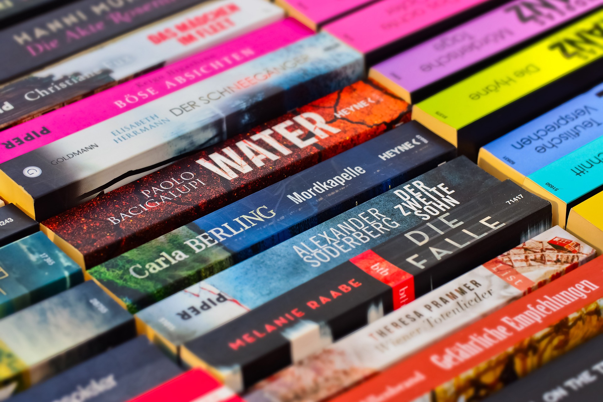 6. Bücherflohmarkt zur Unterstützung der Flutopfer