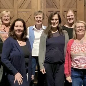 Gruppenbild des Vorstands von links mit Anke Schmitz-Reinhard, Karin Gehlen-Düring, Stefanie Scherer, Sabine Post, Monika Flieger, Stefanie Ewald und Nicole Denke
