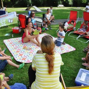 Vorlesezeit auf der LESEWIESE